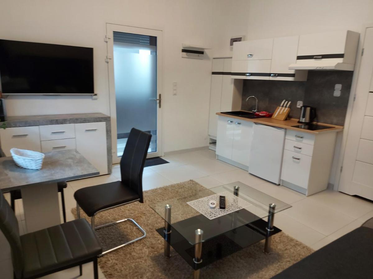Nowy Apartament Jednopokojowy Z Lazienka 슈비노우이스쳬 외부 사진